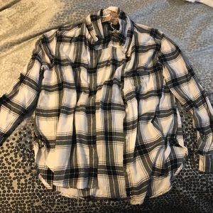 Soft boyfriend Flannel! Black and White!